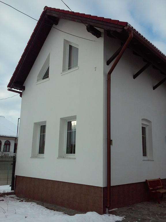 דירות Zărneşti Casa Magdalena מראה חיצוני תמונה